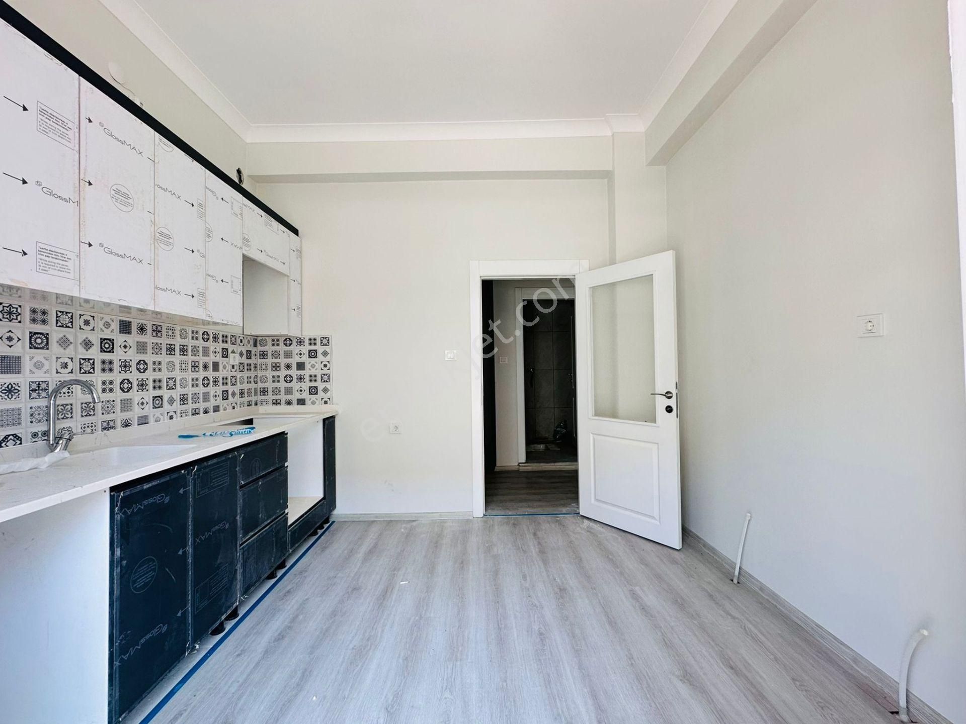 Battalgazi'de Asansörlü Sıfır Binada 3+1 Giriş Kat Satılık Daire !! - Görsel 2