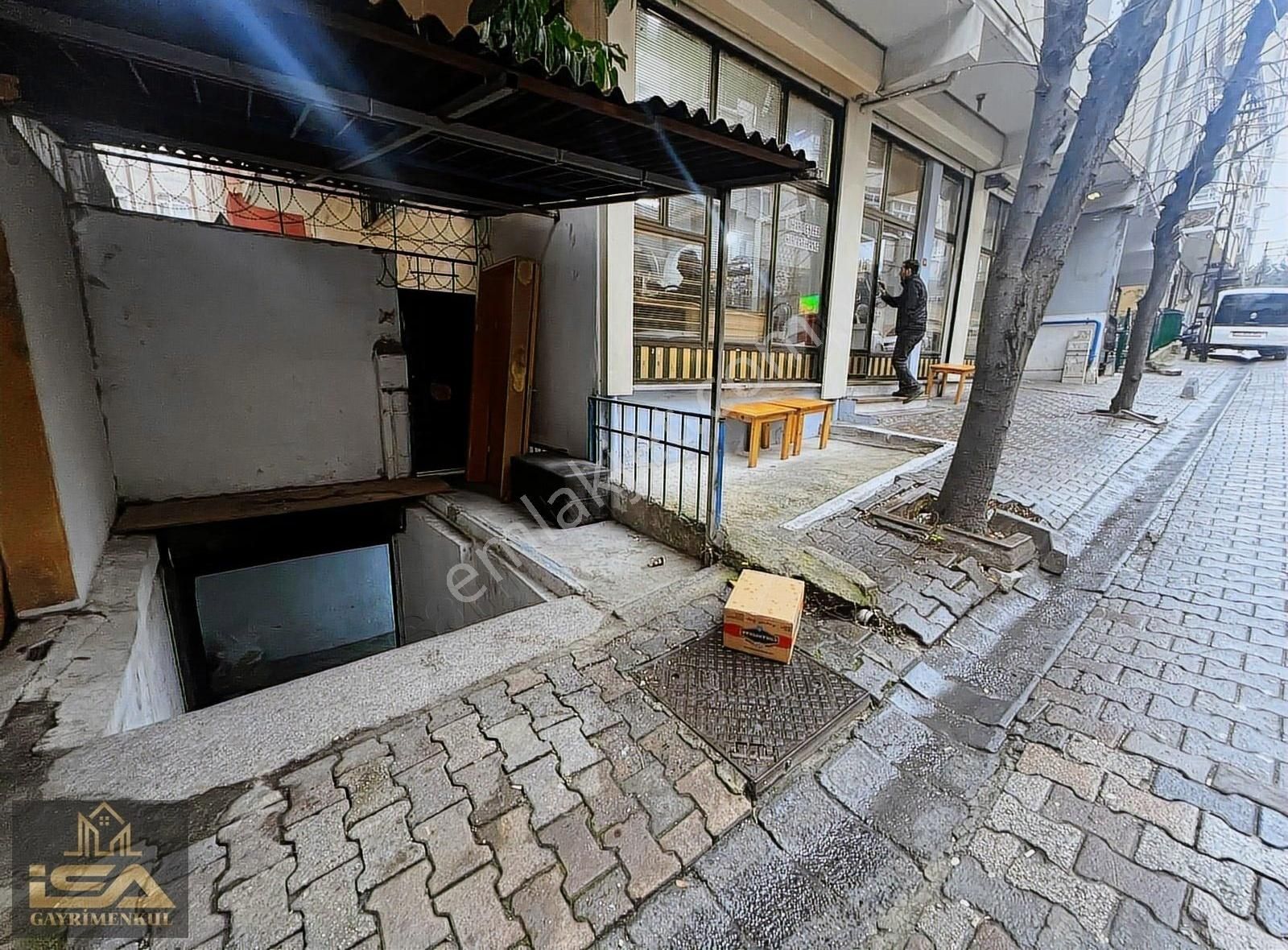 İsa Gayrimenkulden Satılık Tekstil Dükkanına Uygun 120 M2 Dükkan