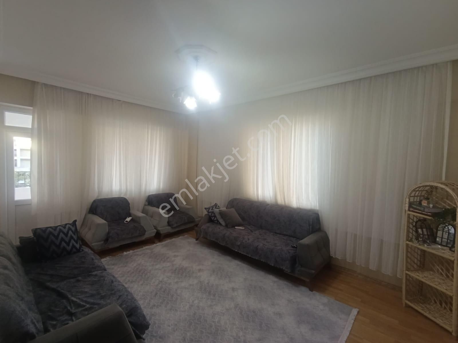 Uygun Emlak'tan Karaköprü'de 4. Kat 5 Oda Satılık Daire