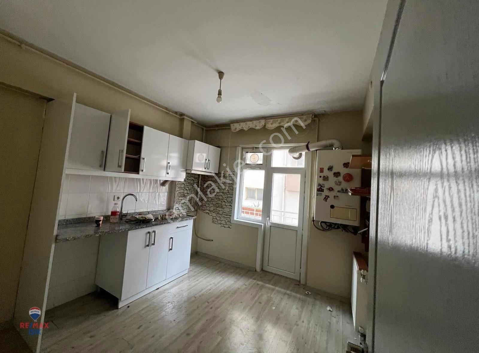 Kızılay Bulvarı Kızılay Hastanesi Yakınında Satılık 3+1 Daire - Görsel 15