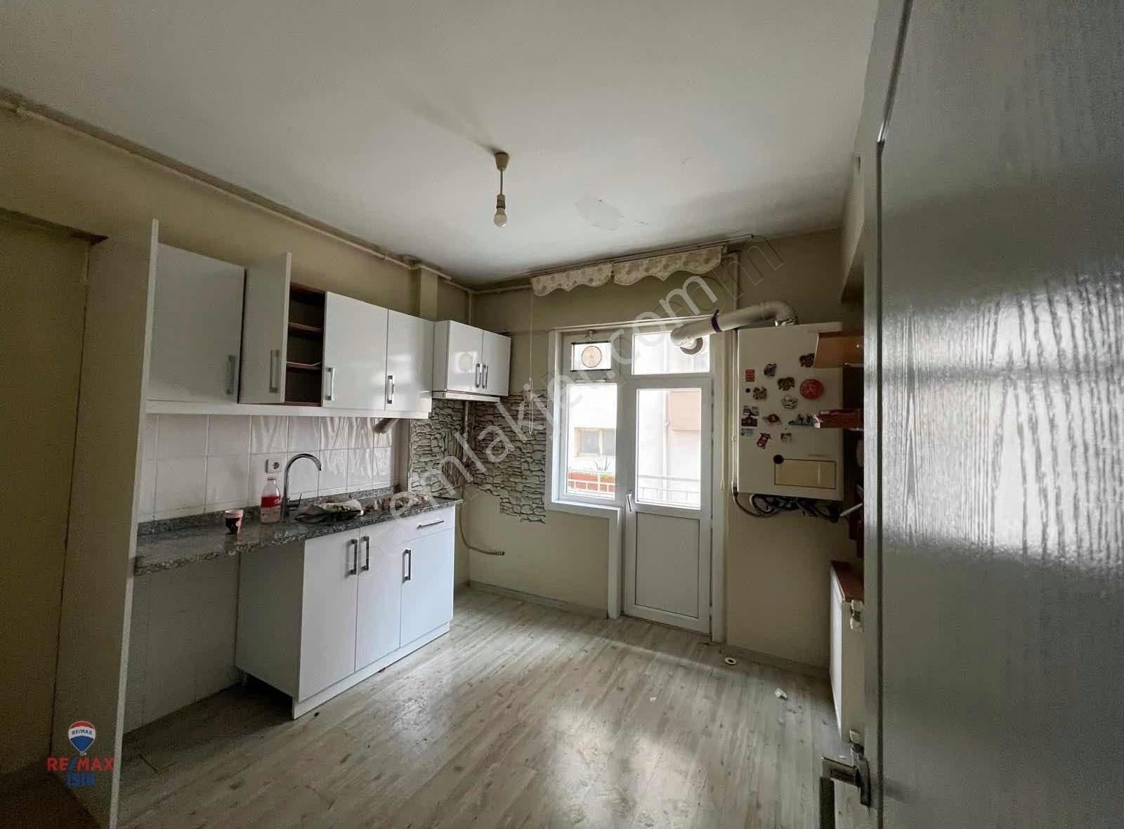 Kızılay Bulvarı Kızılay Hastanesi Yakınında Satılık 3+1 Daire - Görsel 17