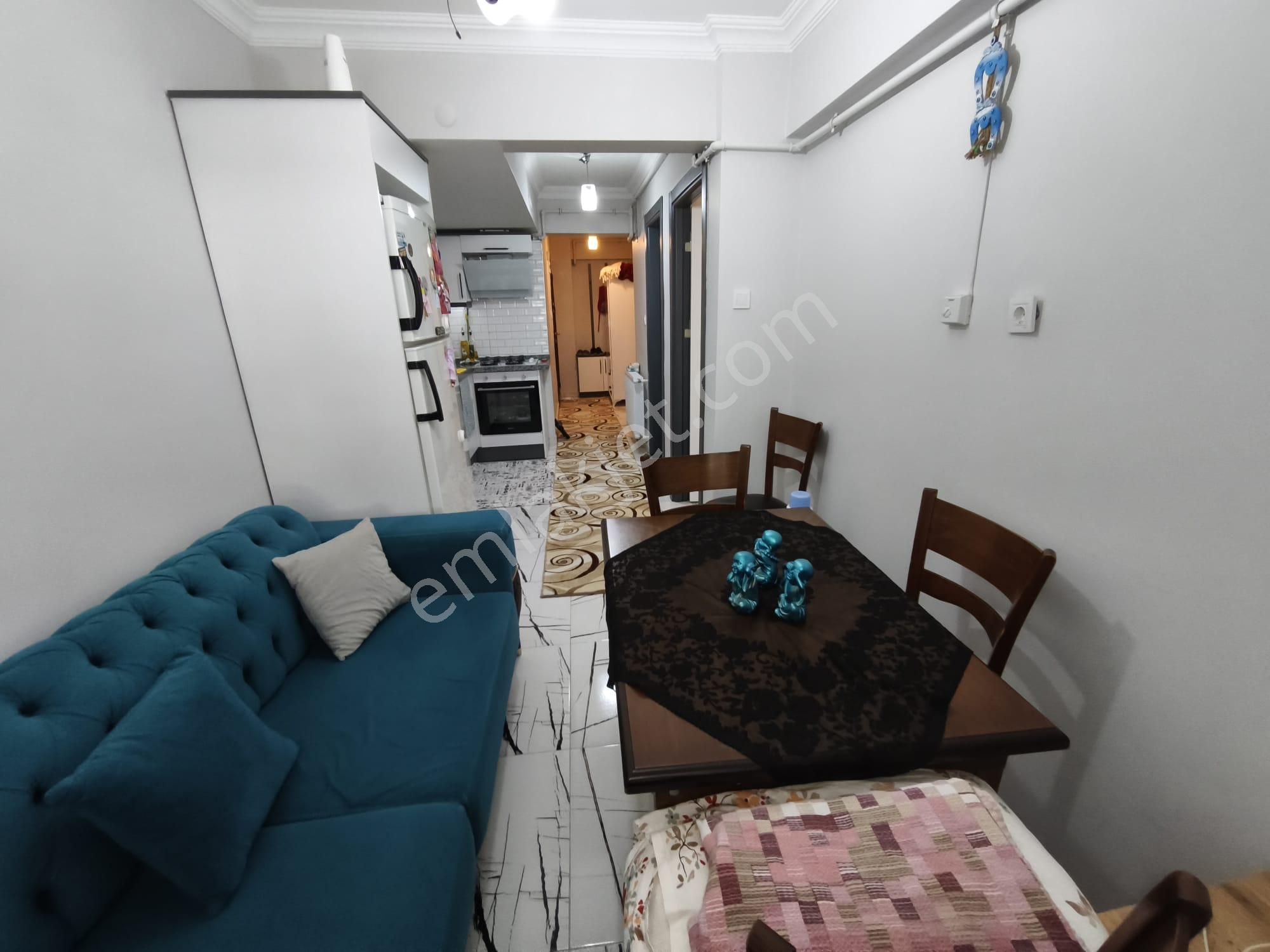 Balçovada Yeni Tadilatlı Eşyalı D.gazlı Klimalı Kiralık 2+1