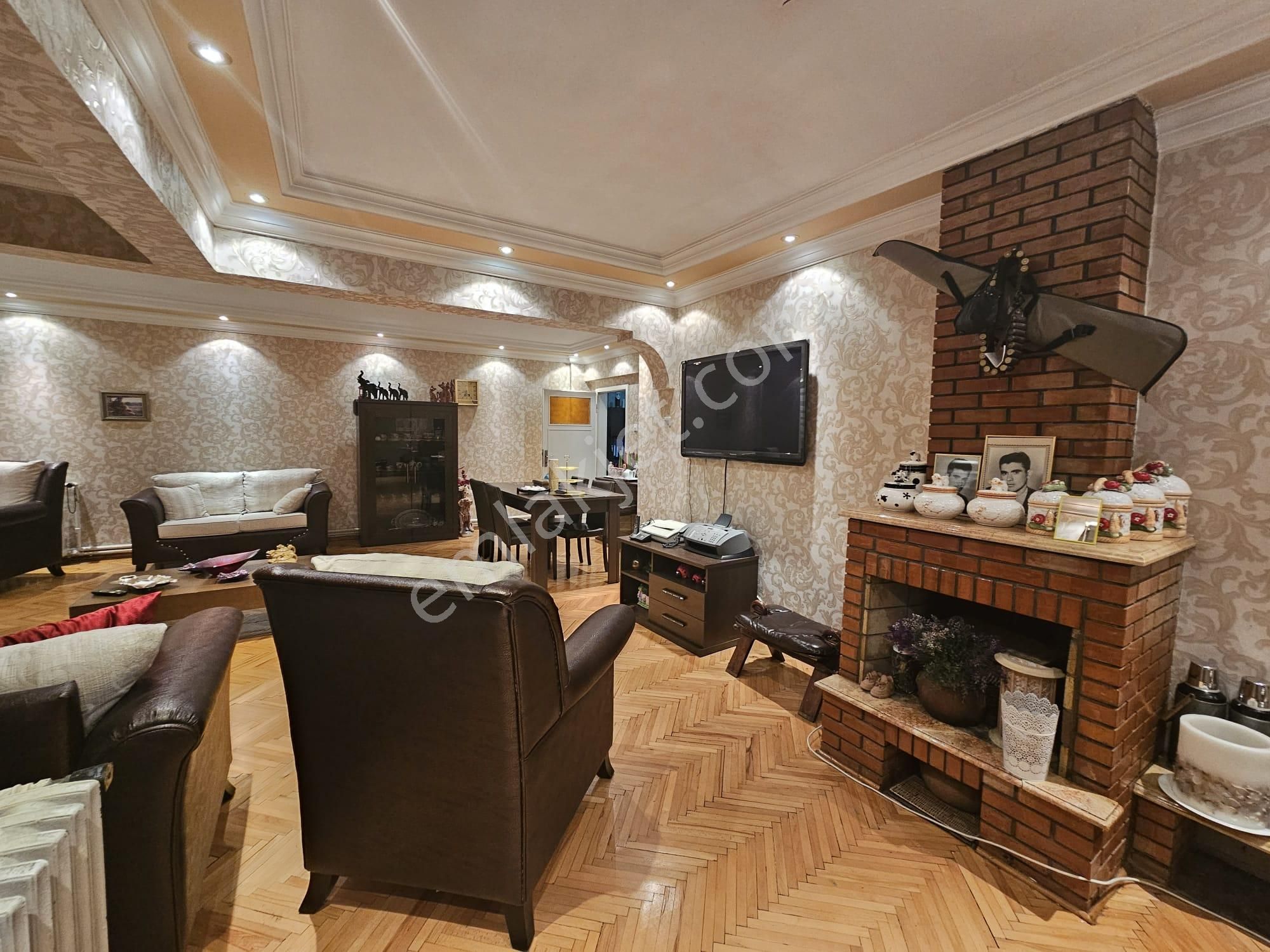Keçiören Subayevleri 4. Kat 220 M2 4+2 Kendine Ait Otoparklı