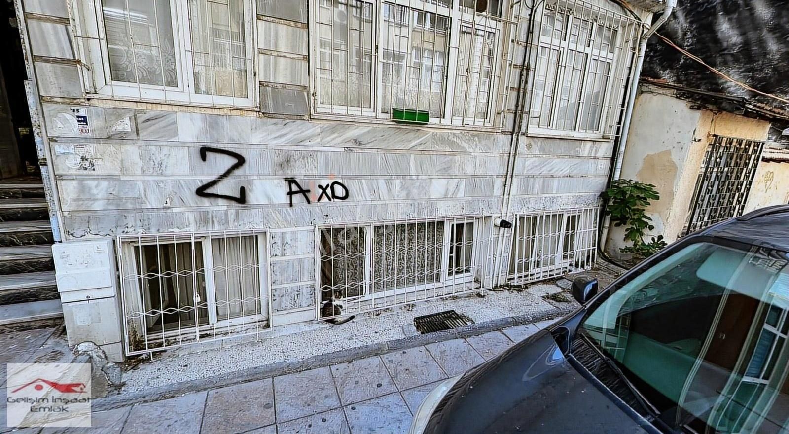 Gelişim Emlak`tan Taşköprülüzade Sokak`ta, 60m², 2+1 - Görsel 10