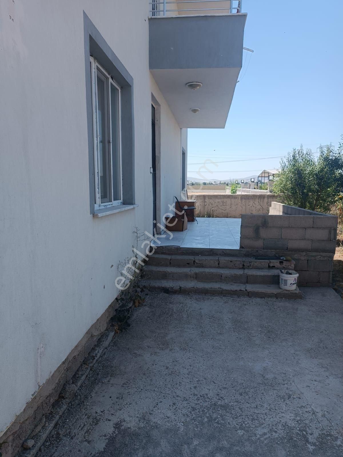 Konya Meram Çomaklı Mahallesinde 3+1 Daire 300 M2 Arsası Var - Görsel 6