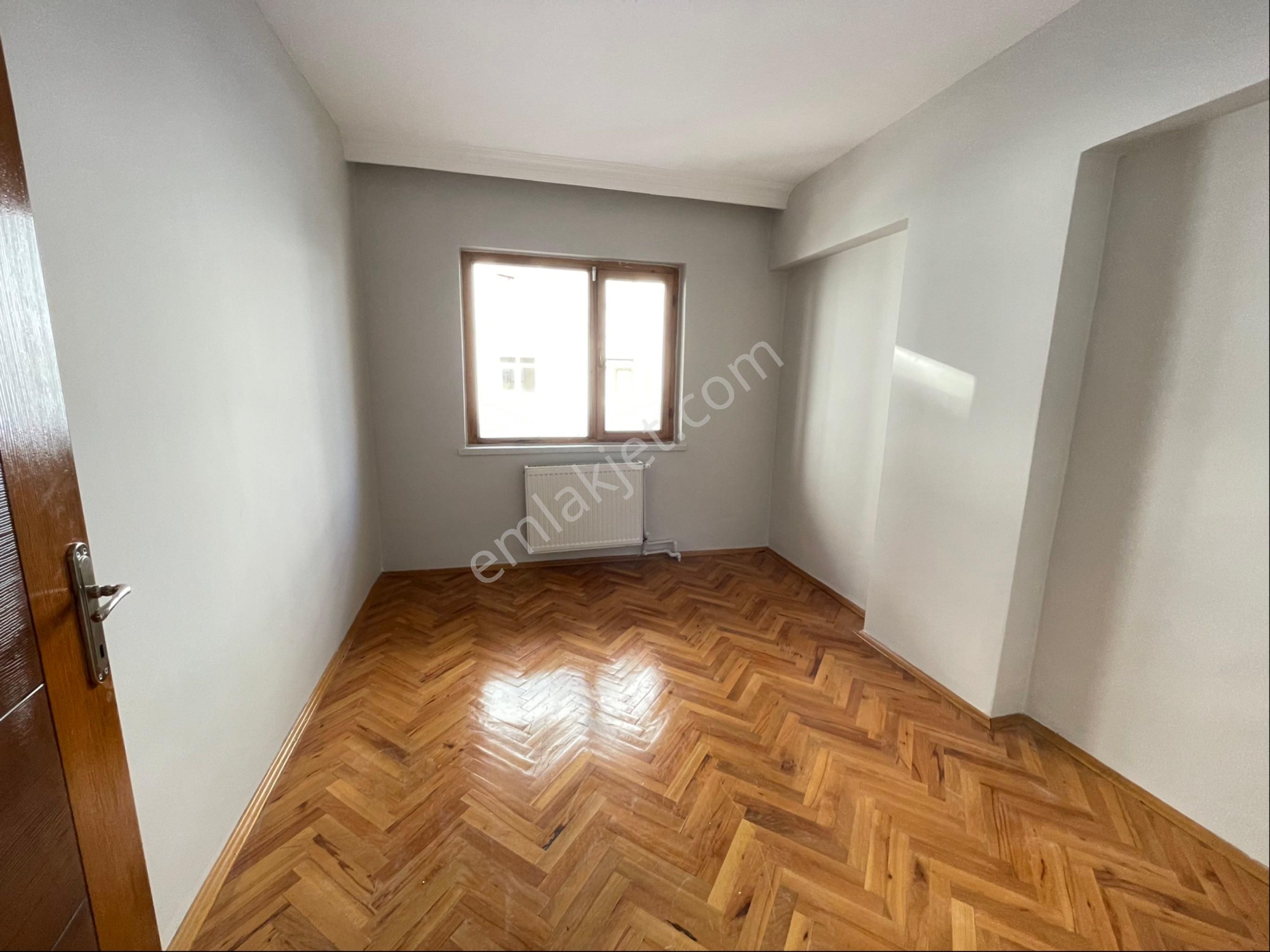 Metroya Yürüme Mesafesinde Katta Full Yapılı 3+1 Acil Kiralık - Görsel 9