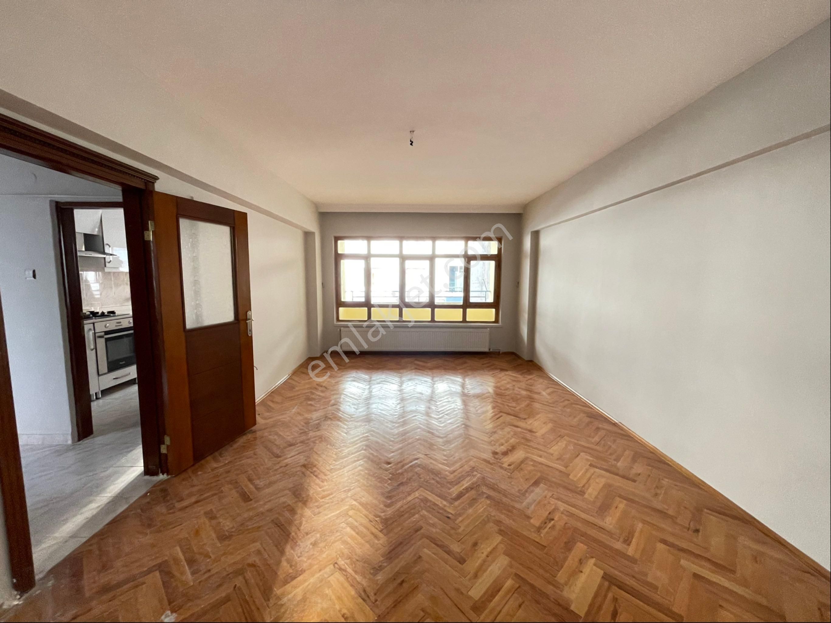 Metroya Yürüme Mesafesinde Katta Full Yapılı 3+1 Acil Kiralık - Görsel 2