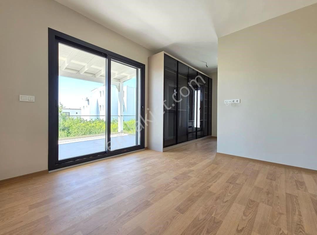 Turgutreis Merkez'de 250mt2 Arsa İçerisinde Satılık 3+1 Villa - Görsel 12