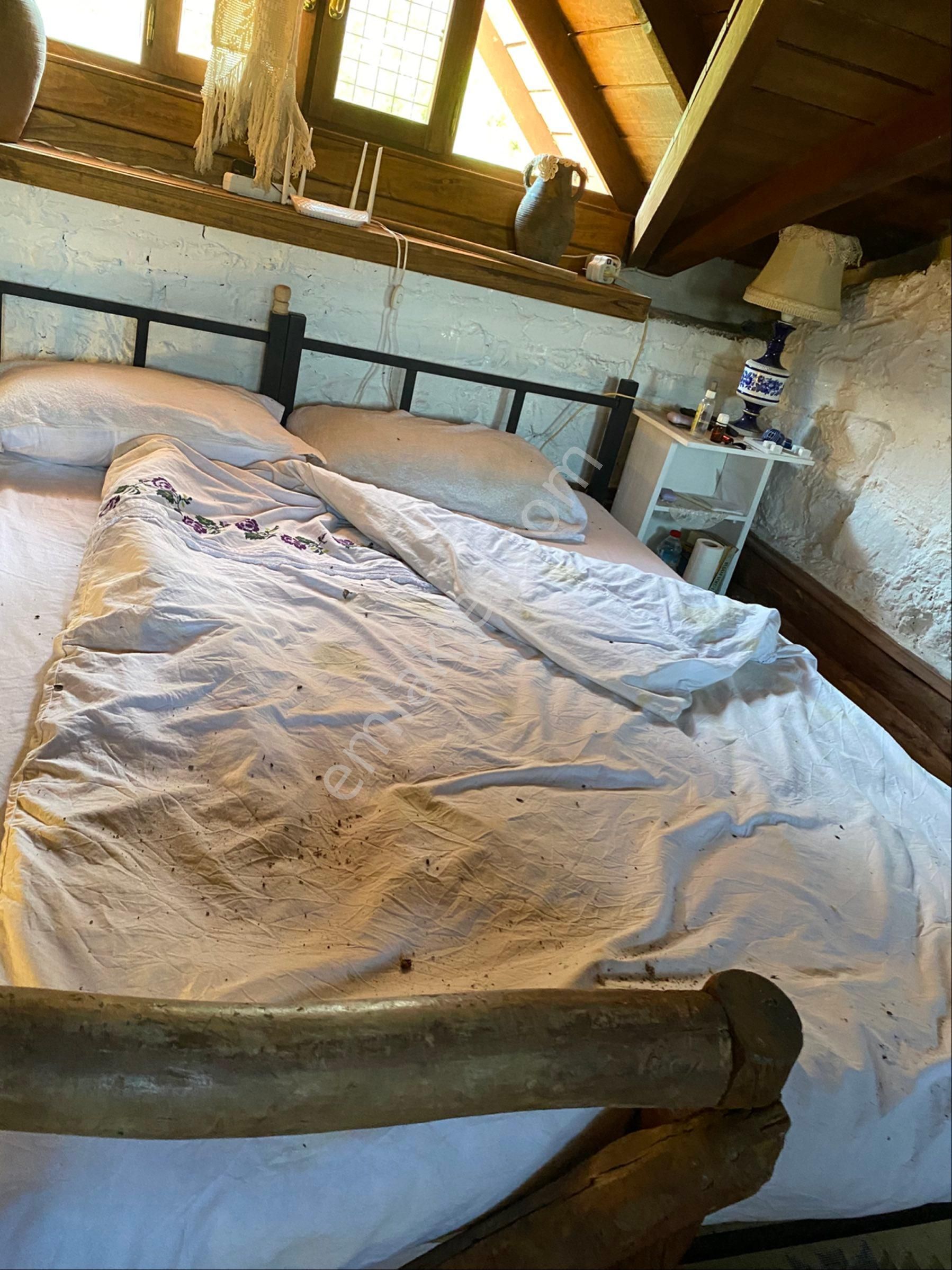 Köyceğiz Döğüşbelende Müstakil Taş Ev - Görsel 23