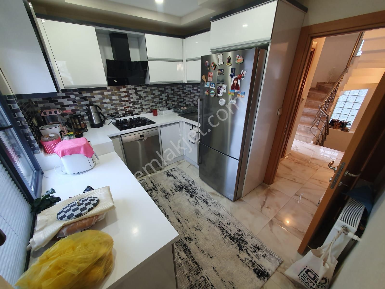 Altınoluk İlkbahar'dan Merkezde Elit Site İçinde 300m2 Müstakil Ultra Lüx Villa - Görsel 15