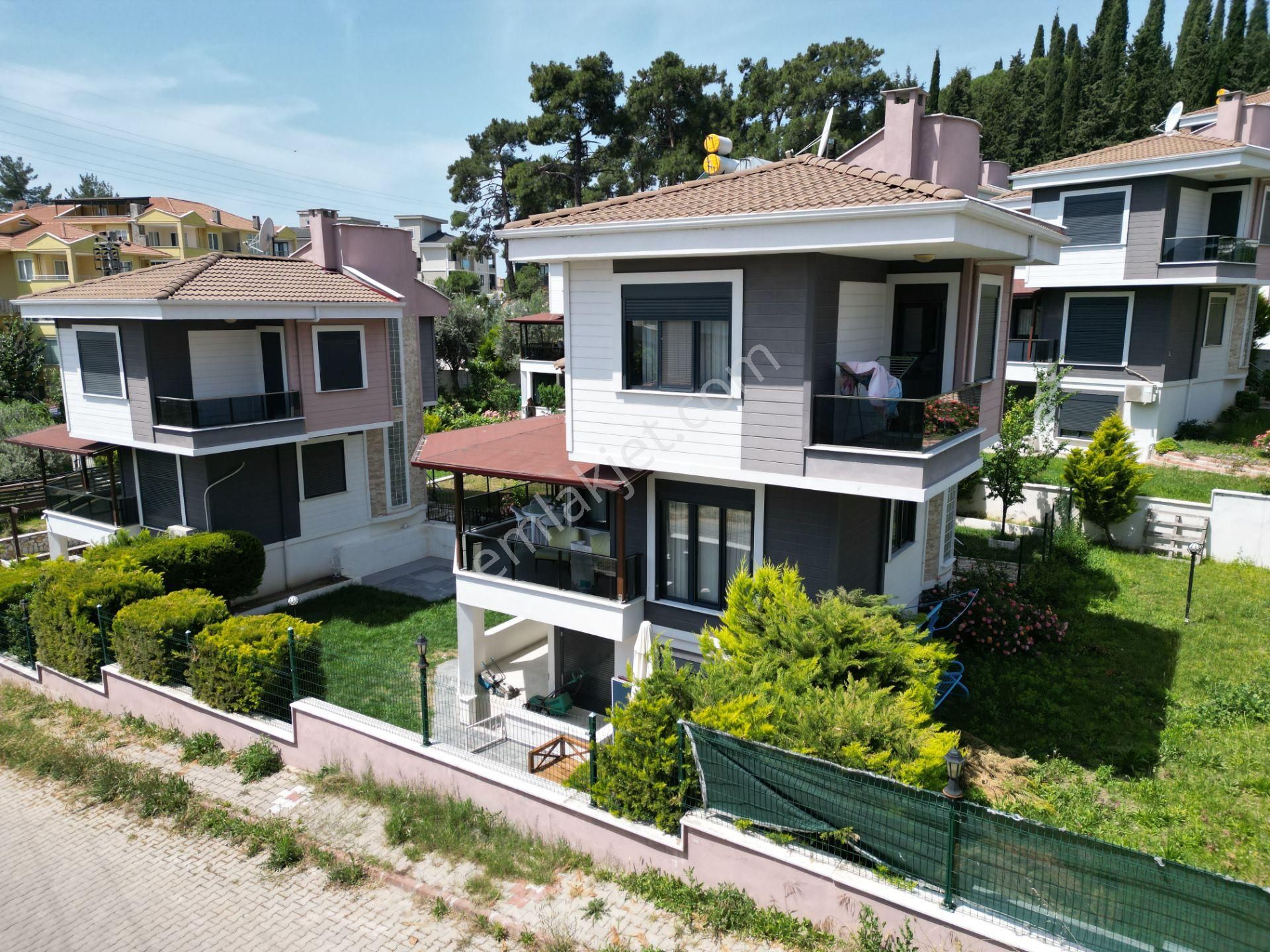 Altınoluk İlkbahar'dan Merkezde Elit Site İçinde 300m2 Müstakil Ultra Lüx Villa - Görsel 2