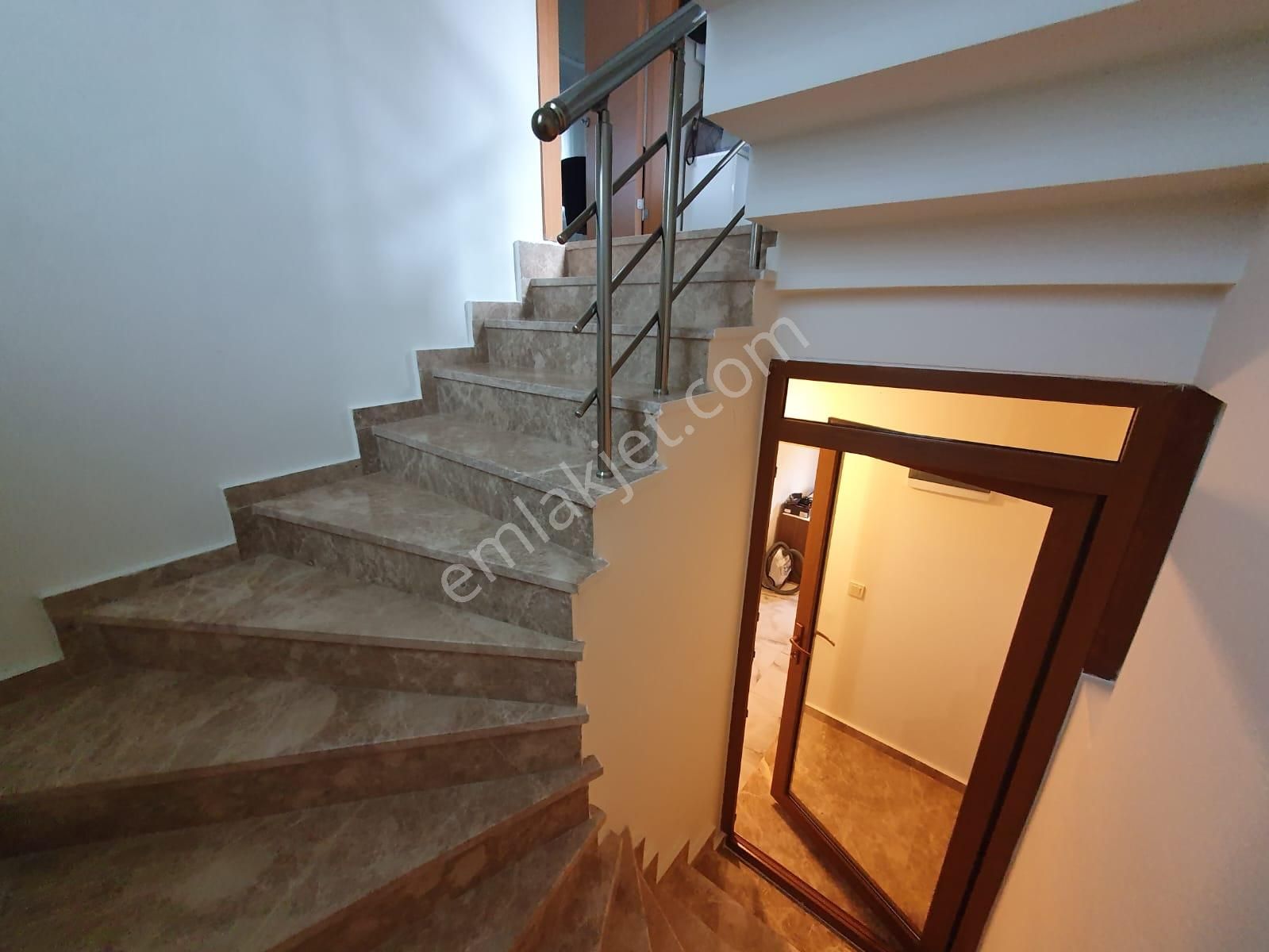 Altınoluk İlkbahar'dan Merkezde Elit Site İçinde 300m2 Müstakil Ultra Lüx Villa - Görsel 32