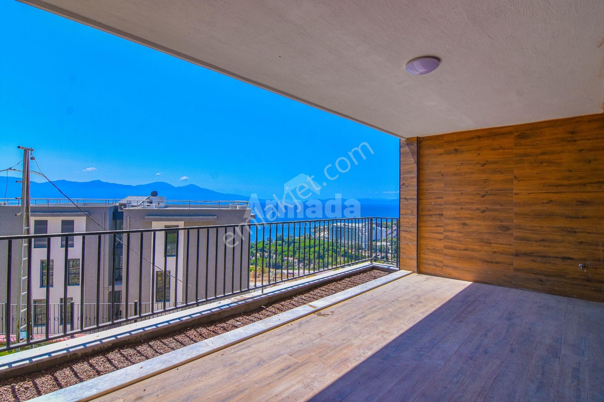 Kuşadası Değirmendere Royal Panorama Sitesi'nde 3+1 Daire - Görsel 2