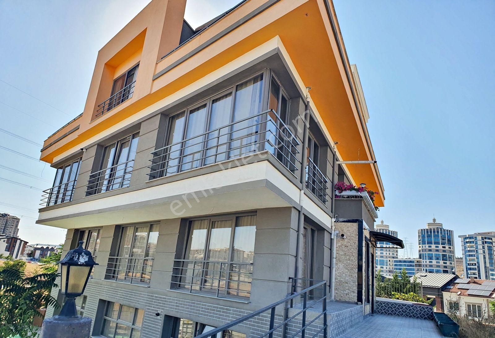 Yaşamkentte Geniş 1+1 Luks Satılık Daire