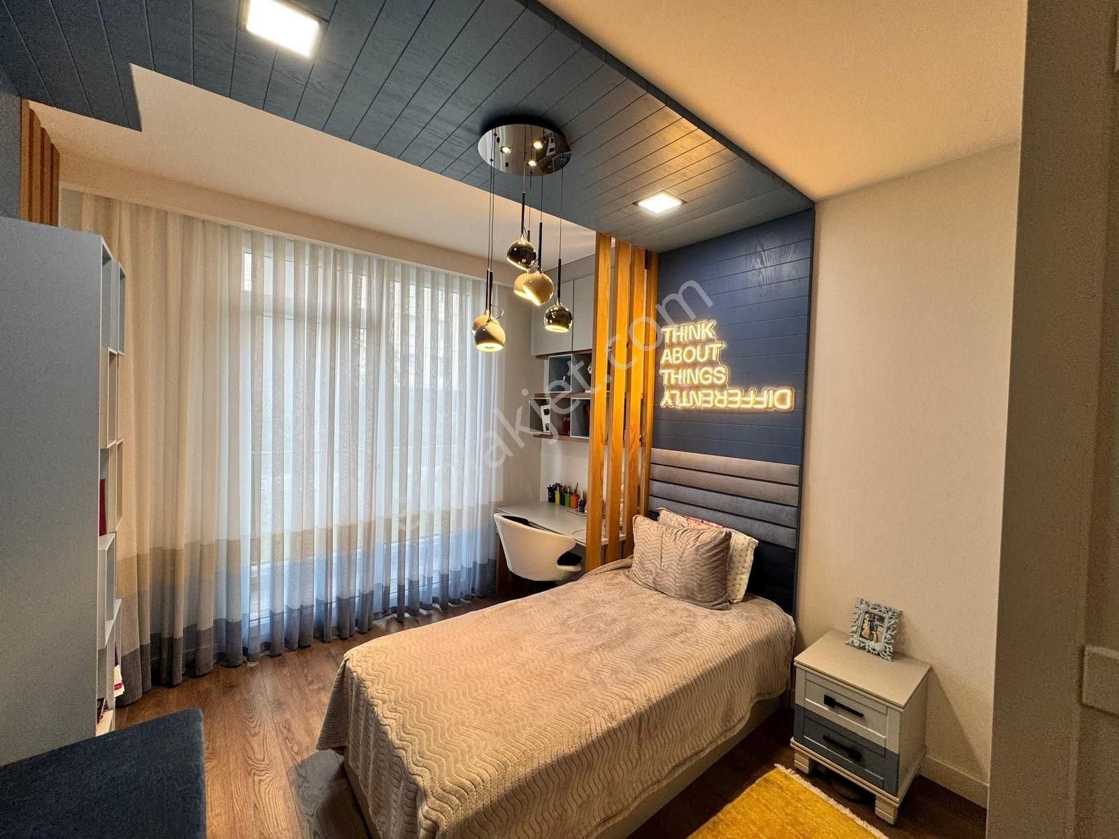 Azur Marmara Sitesinde Lüks Dizaynlı Satılık Daire 5+1 - Görsel 23