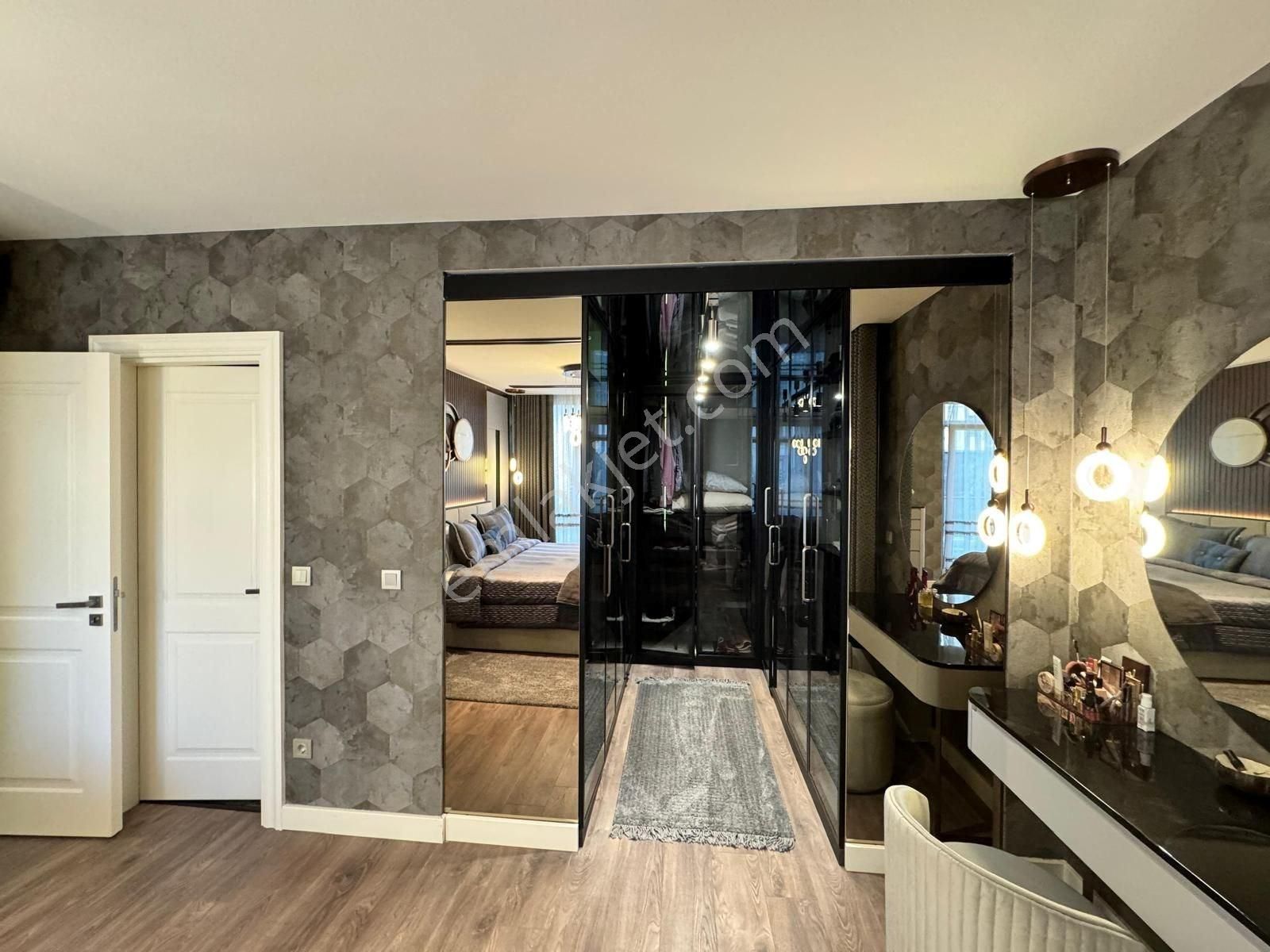 Azur Marmara Sitesinde Lüks Dizaynlı Satılık Daire 5+1 - Görsel 19