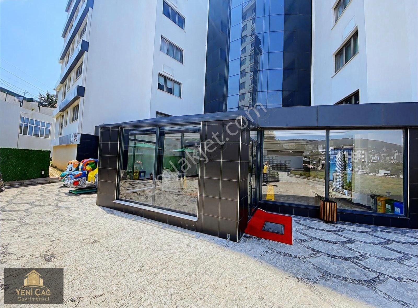 Yeni Çağdan 3.katta 85 M2 Deniz Manzaralı 2+1 Kiralık Daire