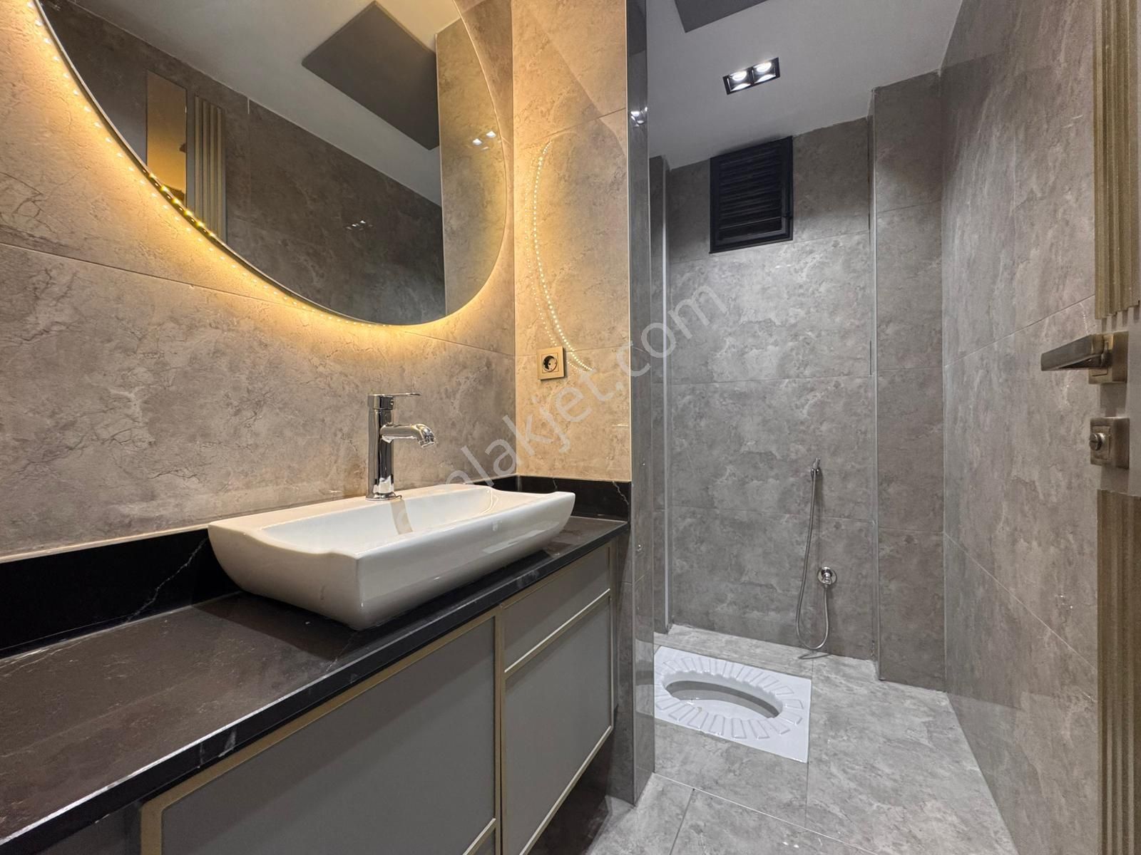 Fıstıklık'da Lüks Sıfır Daire Sağlık Ocağı Yakını - Görsel 14