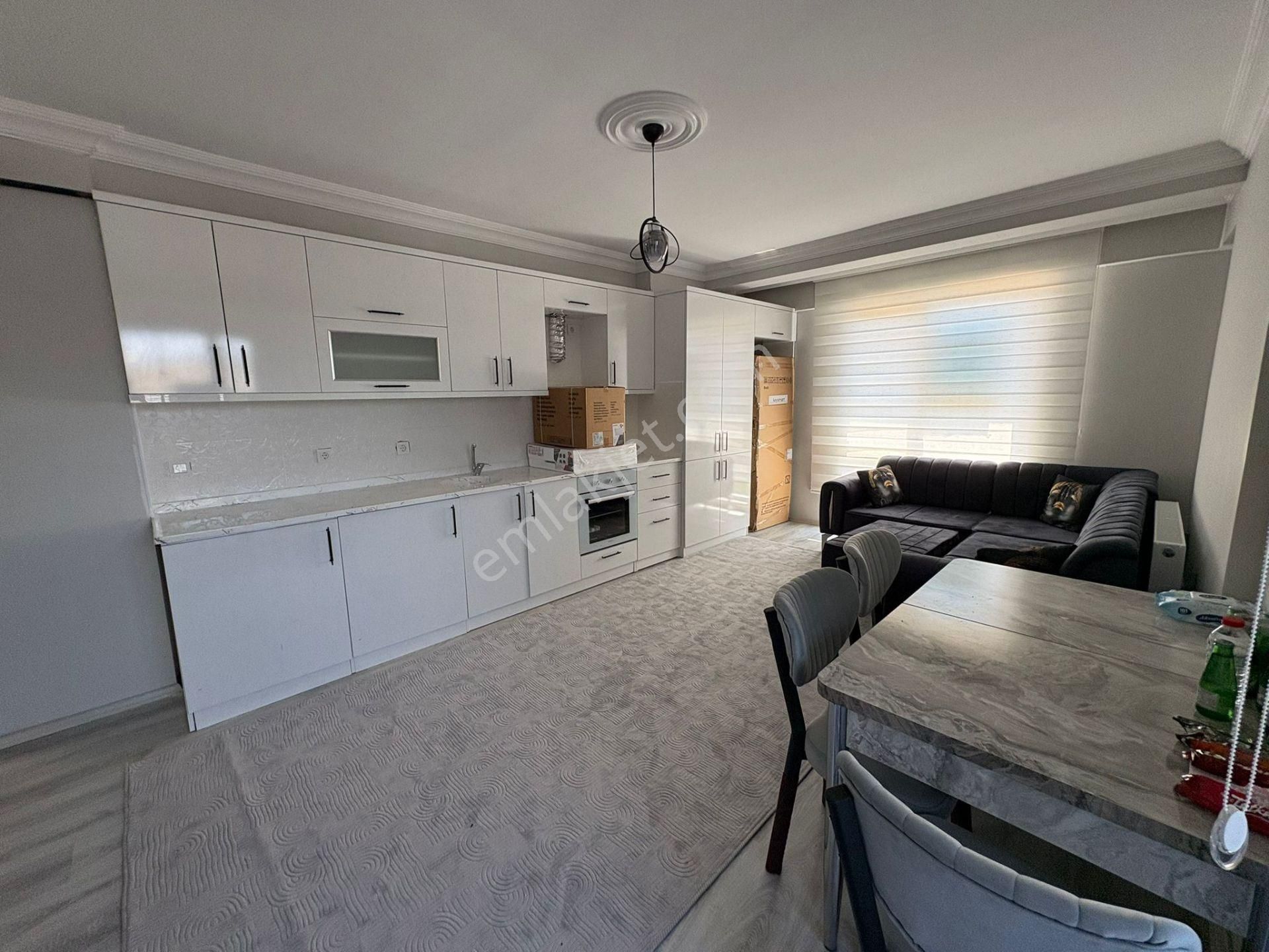 Bedestenlioğlu'nda Lüx Sıfır Eşyalı Mobilyalı Kiralık 1+1 Daire
