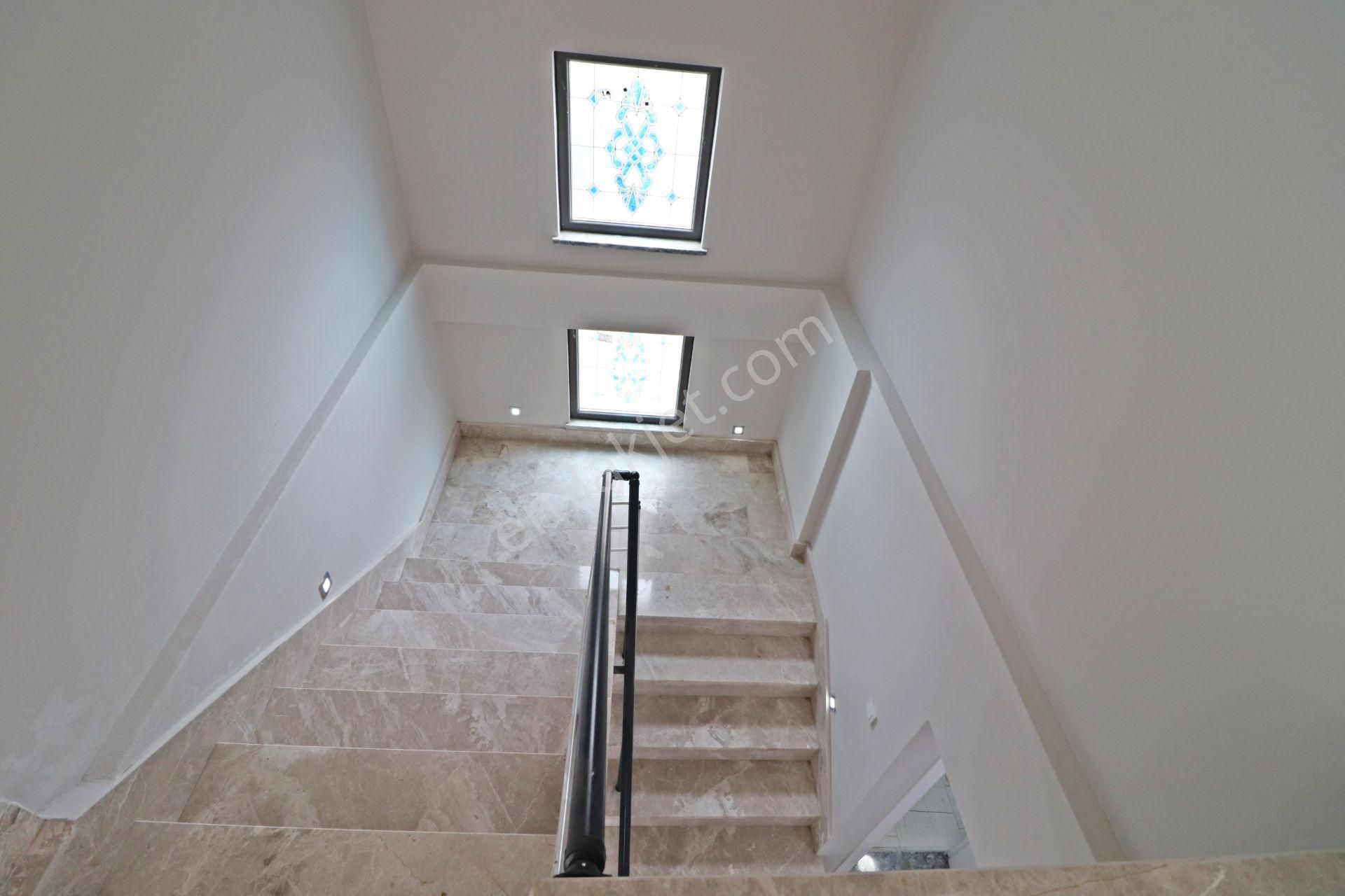 Altınoluk Un Göz Alıcı Doğasıyla Çevrili Lüx 4+1 Villa - Görsel 5