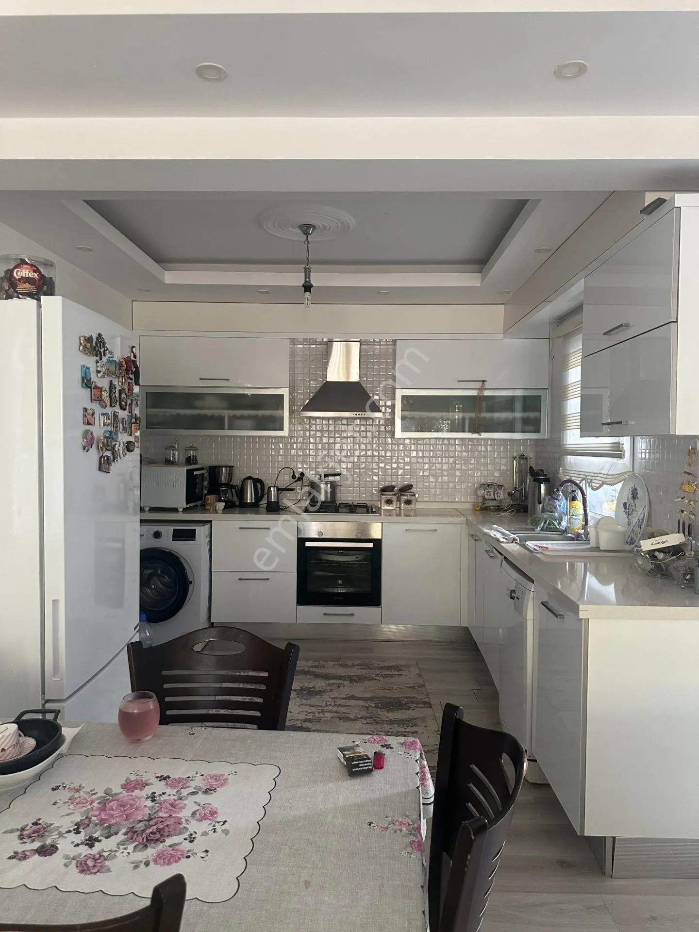 Kuşadası Güzelçamlı Mahallesinde Satılık Villa
