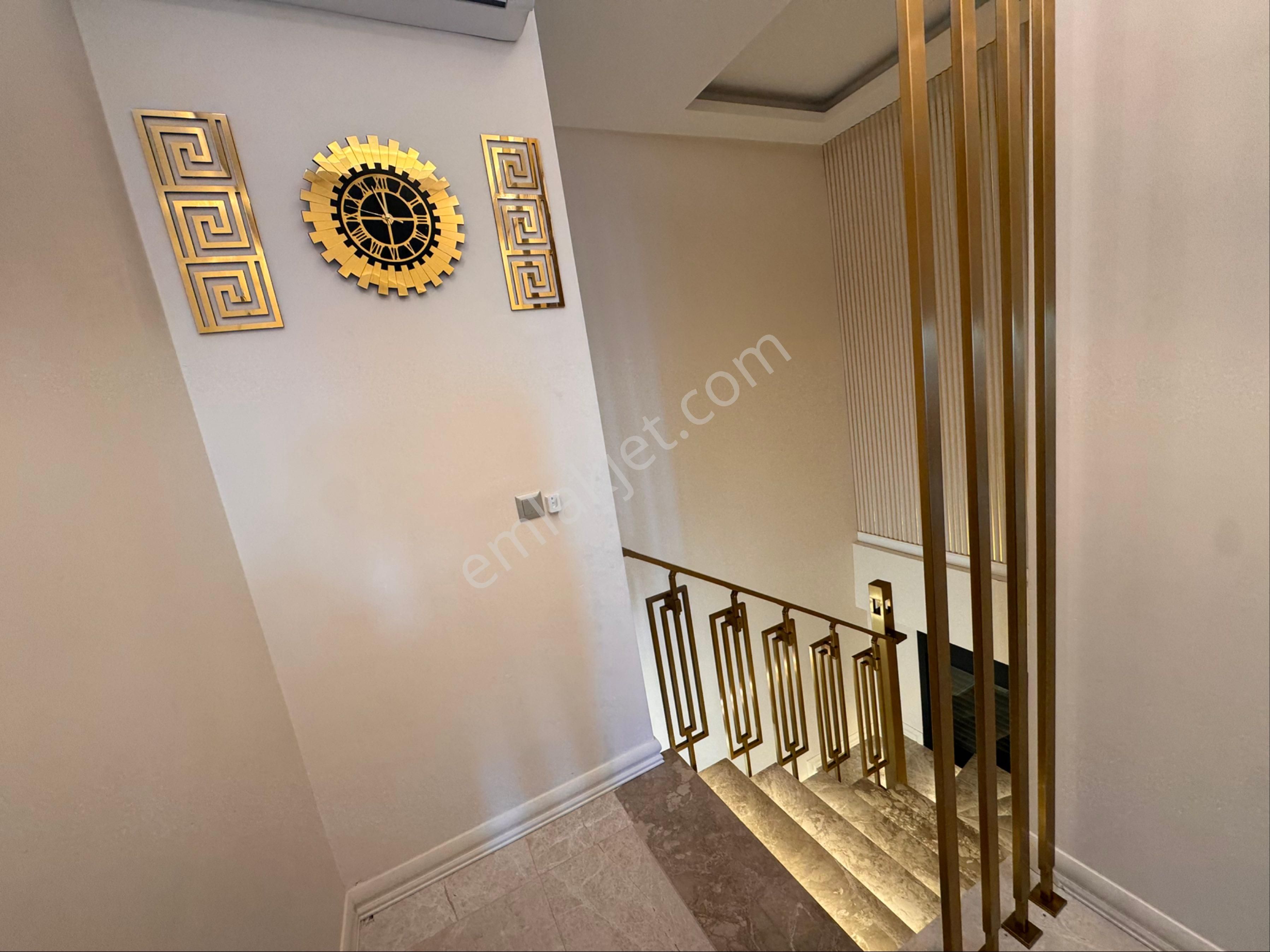 Büyükçekmece Kumburgaz'da Deniz Manzaralı Havuzlu 7+1 Ultra Lüks Villa - Görsel 21