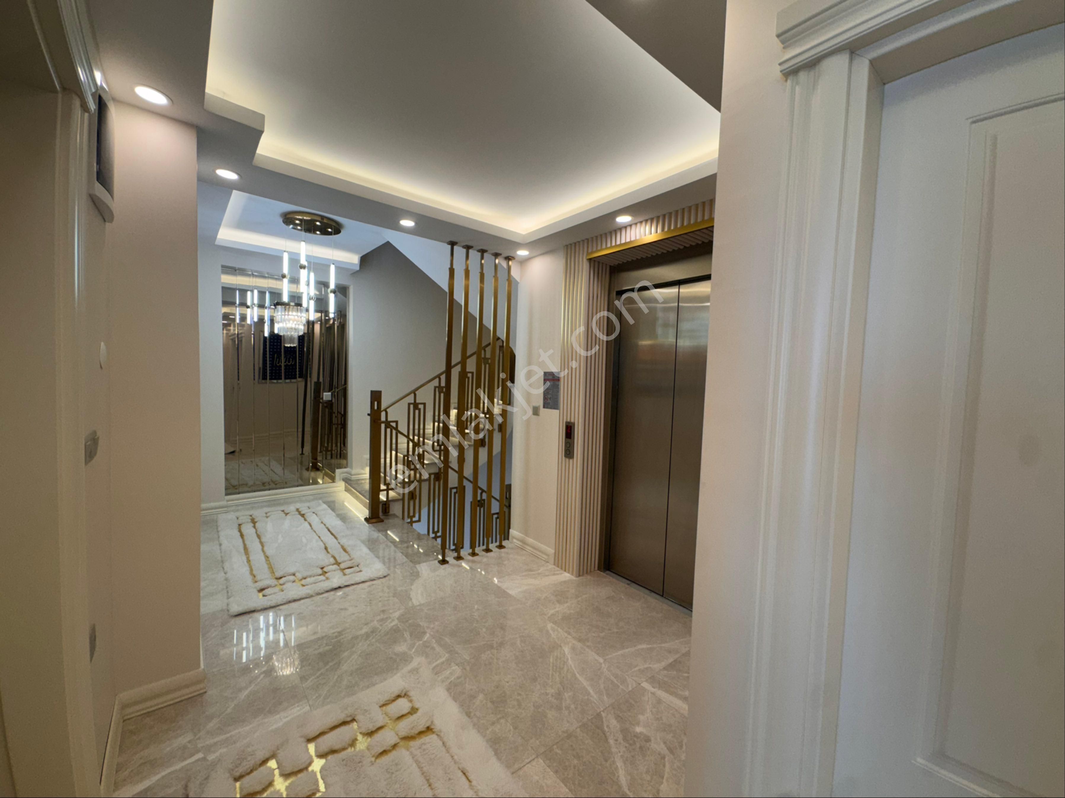 Büyükçekmece Kumburgaz'da Deniz Manzaralı Havuzlu 7+1 Ultra Lüks Villa - Görsel 26