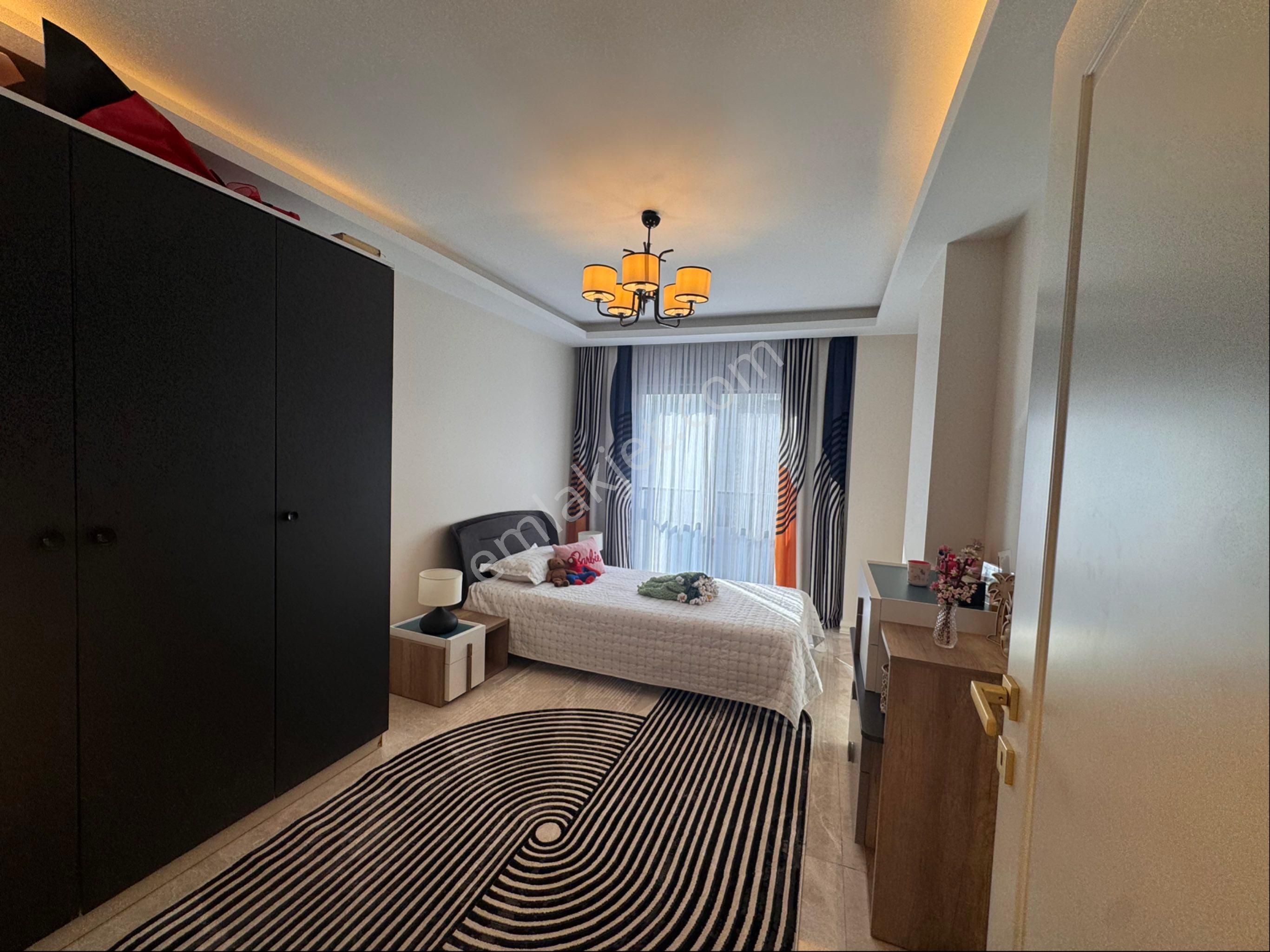 Büyükçekmece Kumburgaz'da Deniz Manzaralı Havuzlu 7+1 Ultra Lüks Villa - Görsel 23