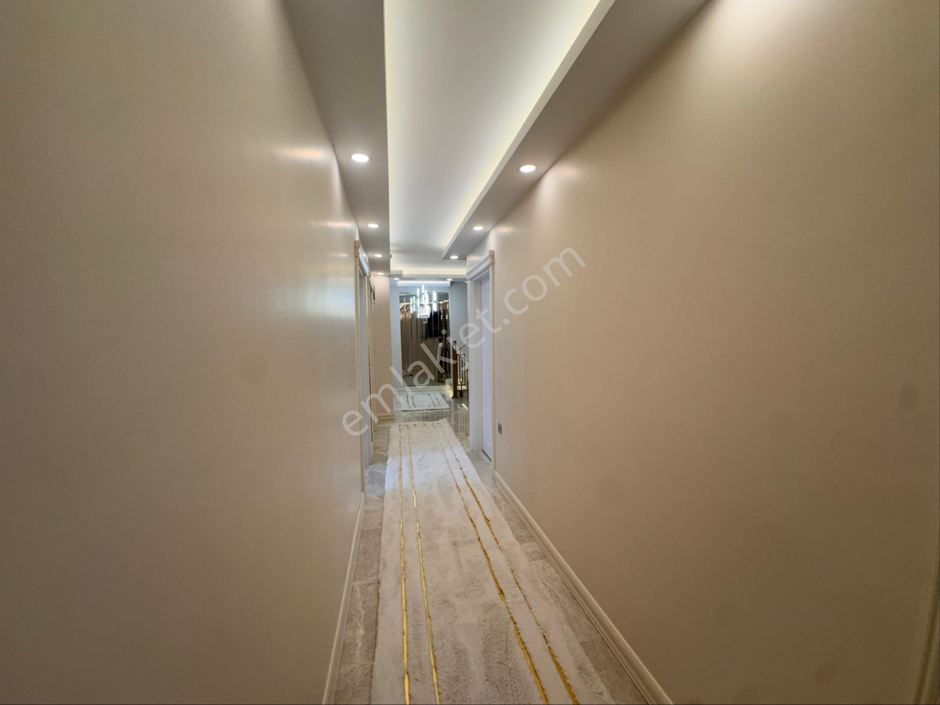 Büyükçekmece Kumburgaz'da Deniz Manzaralı Havuzlu 7+1 Ultra Lüks Villa - Görsel 28