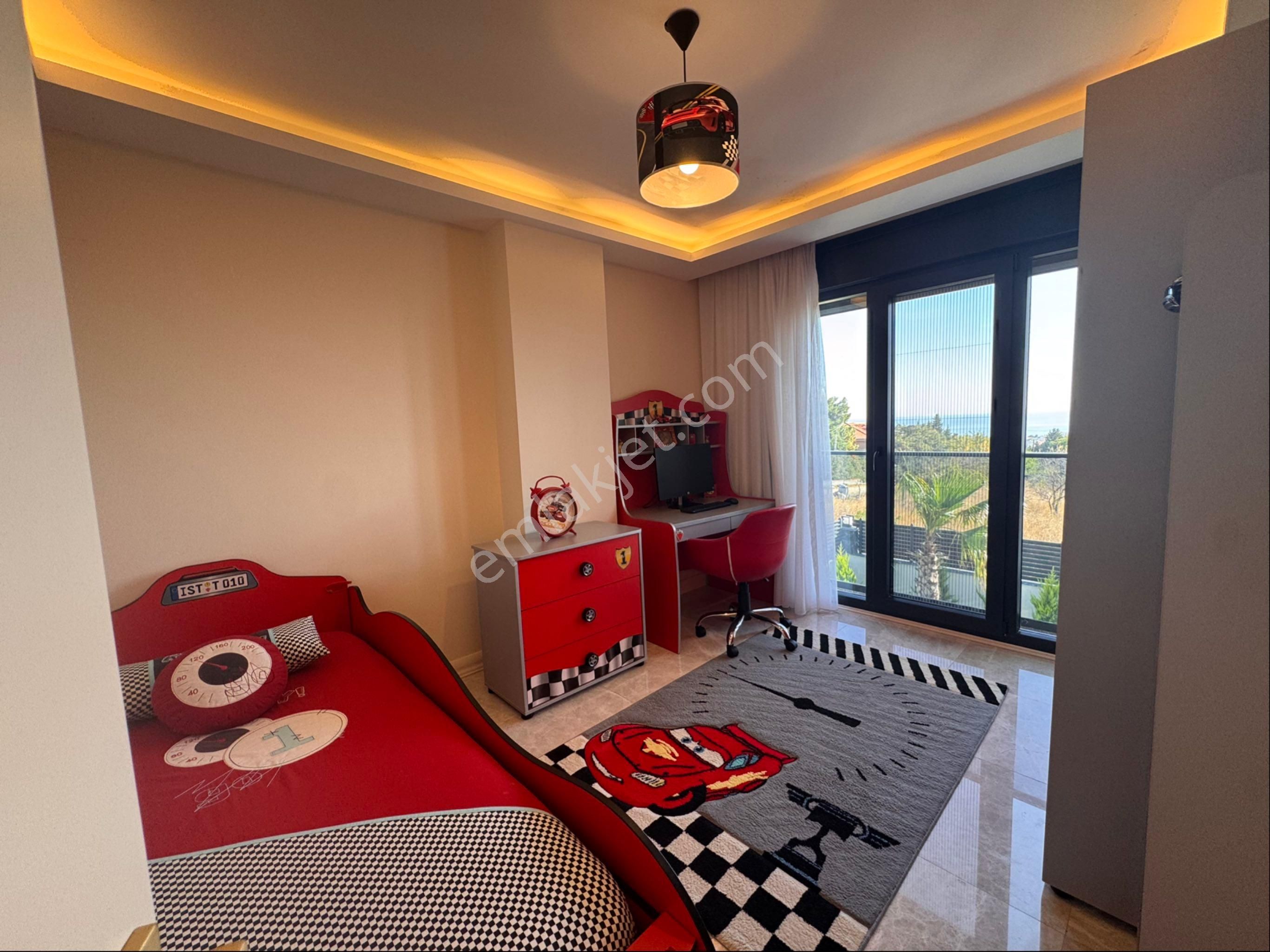 Büyükçekmece Kumburgaz'da Deniz Manzaralı Havuzlu 7+1 Ultra Lüks Villa - Görsel 27