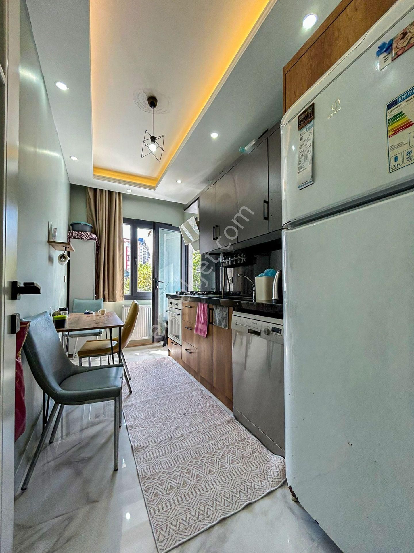 Marcity'den K.çekmecede Starcity Yakını 2+1 Daire - Görsel 9