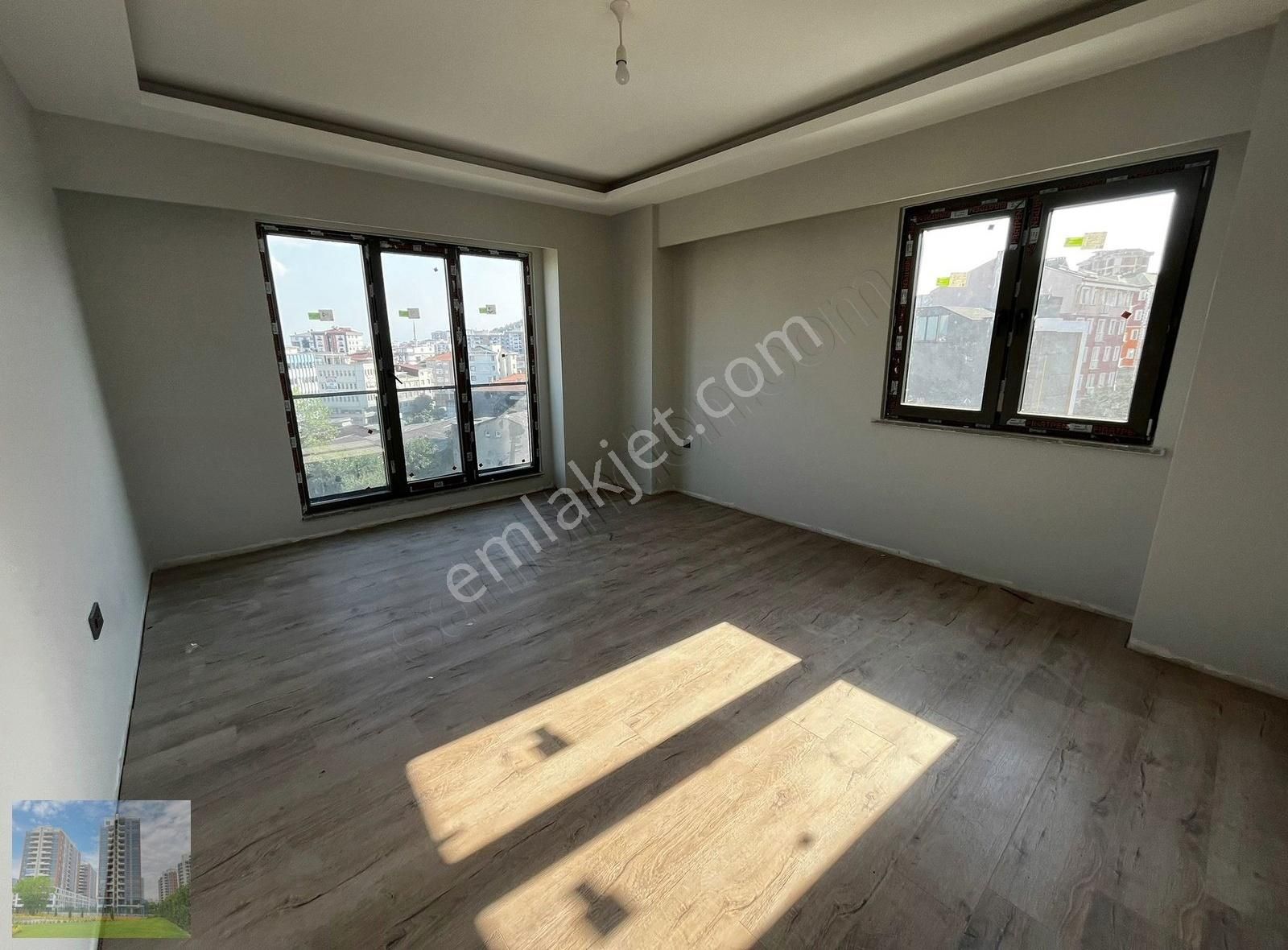 Pendik Velibaba Ankara Caddesine Yakın 3+1 Site Dairesi