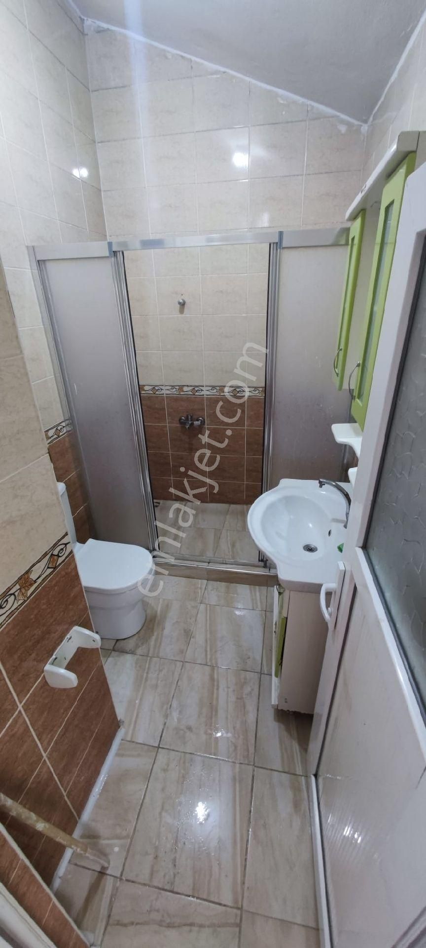 Orhangazi Cad.2+1 95m Yüksek Giriş Kat Daire