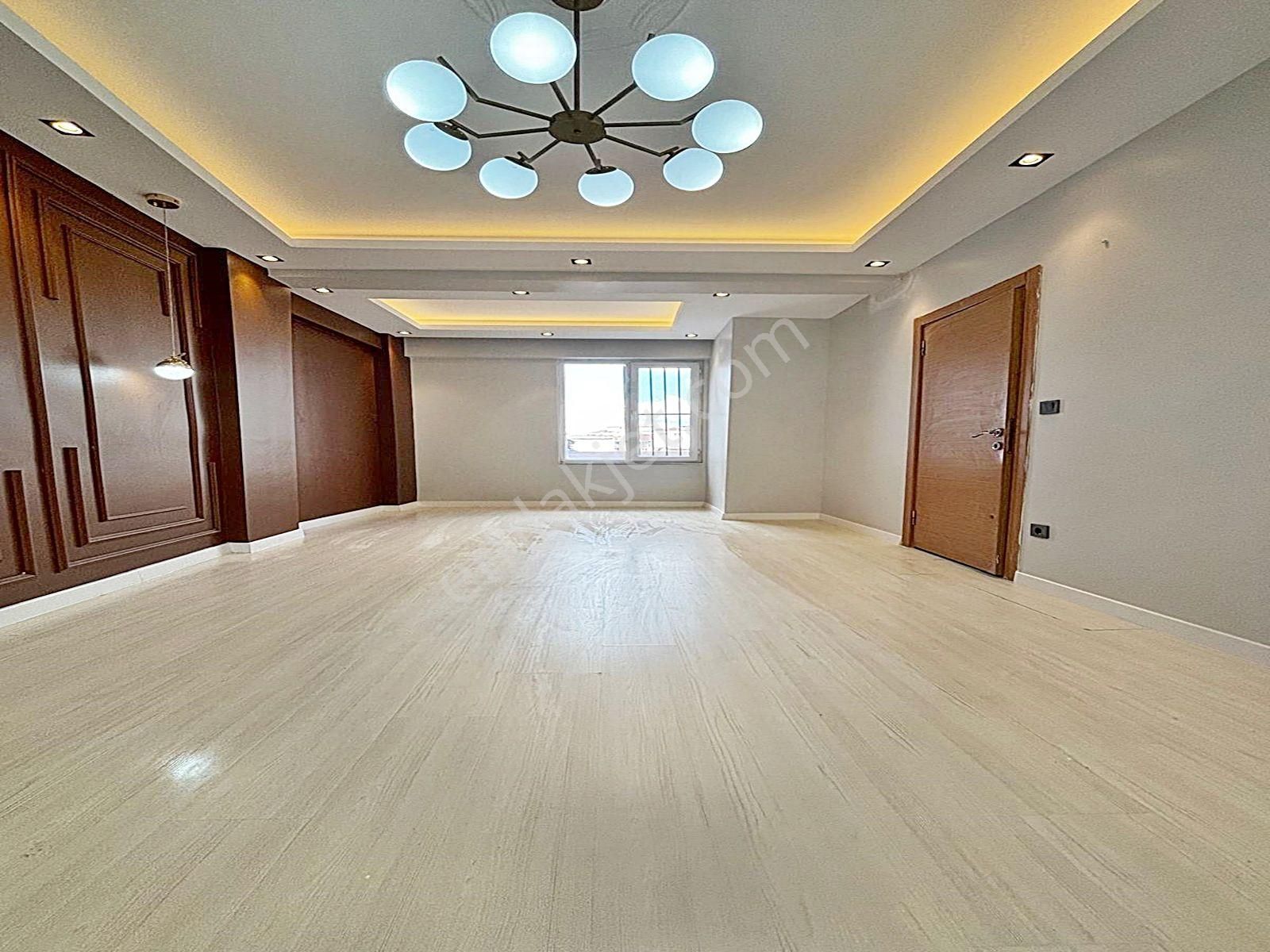 Cadde34 Yapı'dan Örnek Mahallesinde 4+1 Full Dekorlu Arakat Emsali Geniş M2 Satılık Dubleks Daire!!!