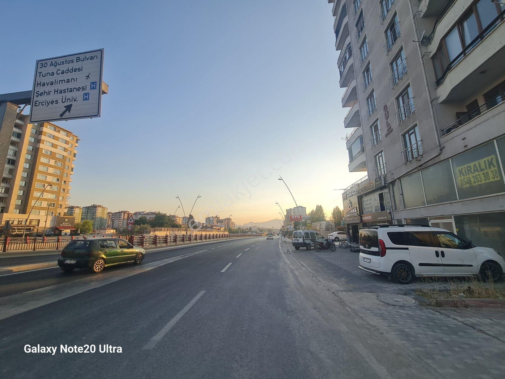 Kocasinan Bulvarı Üzerinde 3+1, Üç Cepheli Teraslı Satılık Daire - Görsel 26