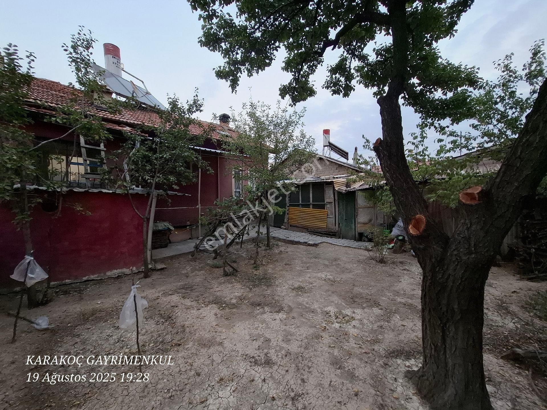 Meram Kovanağzı Mahallesinde Satılık 258m2 Arsanın İçinde Mustakil Ev Acil Satılık - Görsel 21