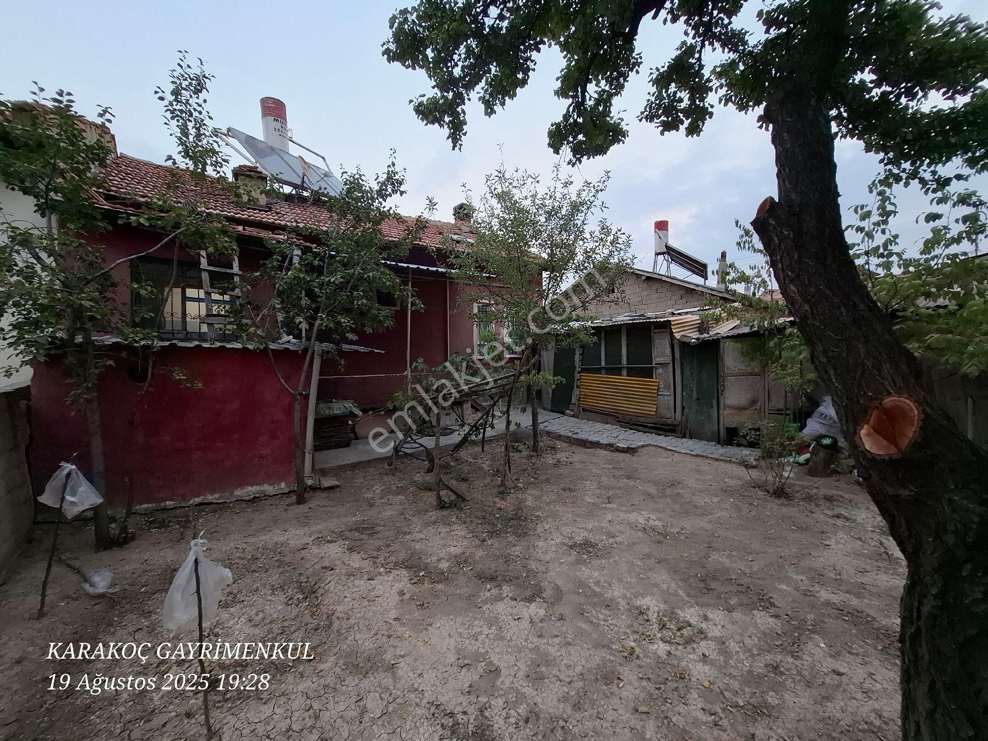 Meram Kovanağzı Mahallesinde Satılık 258m2 Arsanın İçinde Mustakil Ev Acil Satılık - Görsel 20