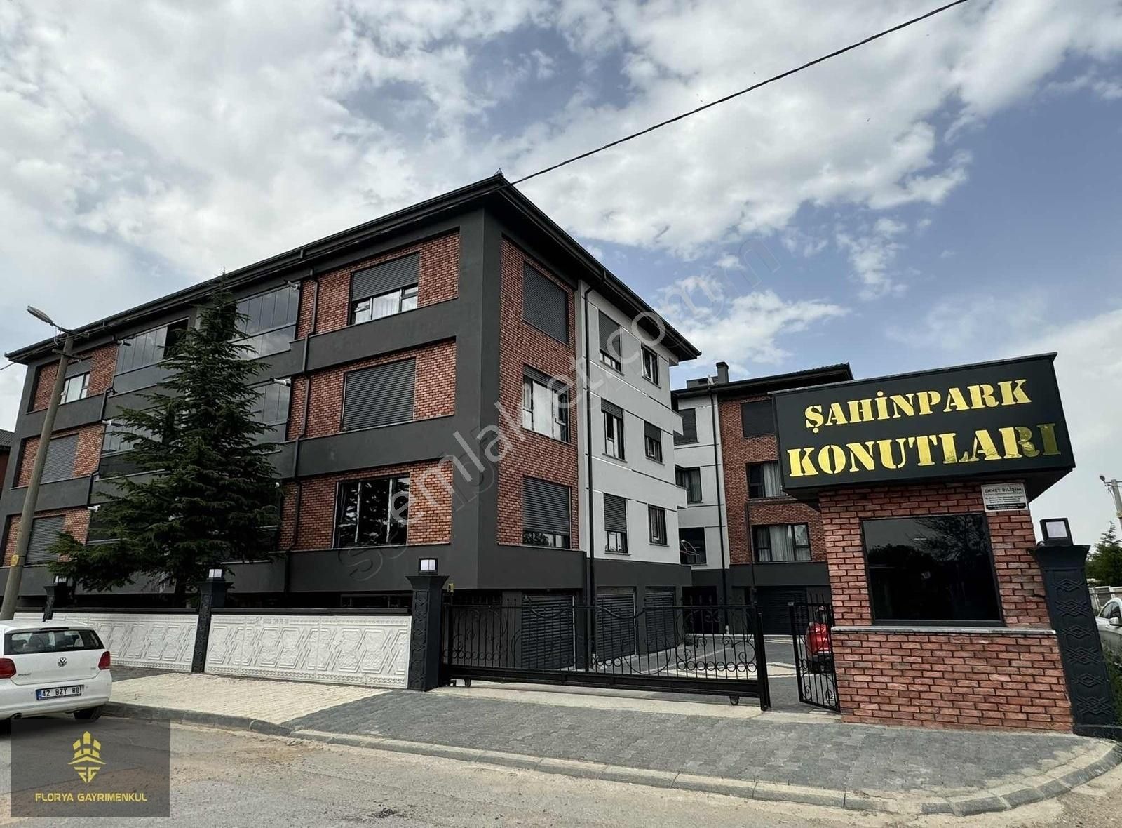 Site İçi Ultra Lüks Giyinme Odalı Özel Grj Sıfır 3+1
