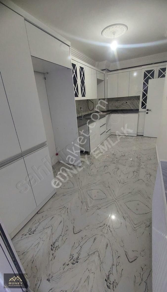Güney Emlak Gayrimenkulden Atatürk Mah. Satılık 3+1 Daire