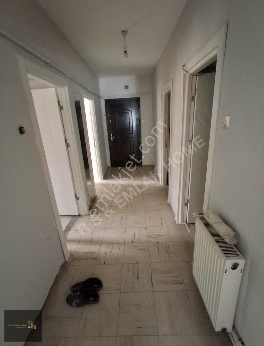 Mamak Cadde De 3+1 Kiralık Merkezi Lokasyonda Trene Yakın