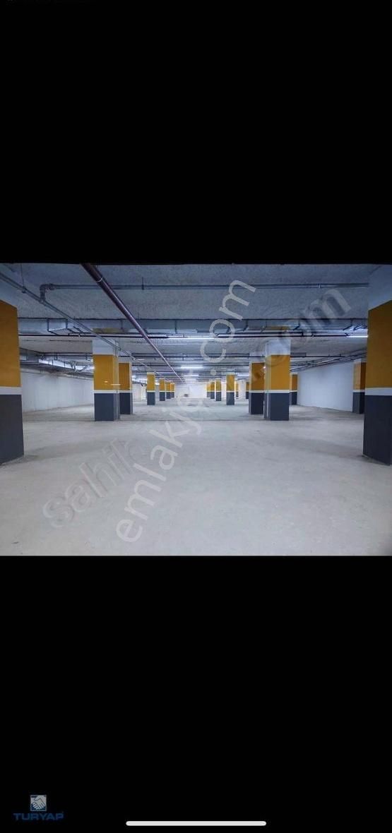 Torbalı Da Havuzlu Güvenlikli Sitede Lüks Kiralık 4+1 Daire ..