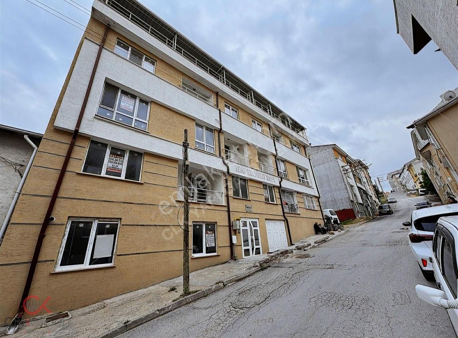 Clk Gm'den Şemsettin Günaltay Yakını 145 M² 3+1 Arakat Daire