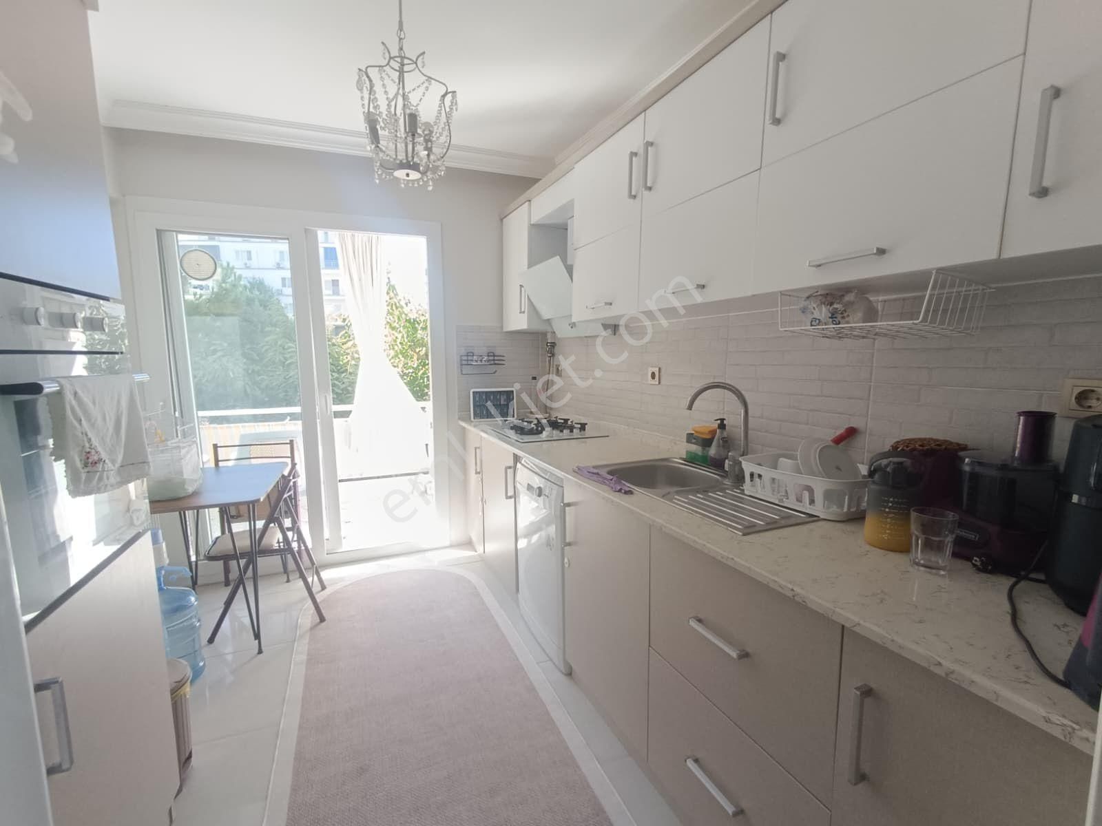 Kuşadası Merkezine Yakın Doğalgazlı Ara Kat 3+1 Daire - Görsel 24