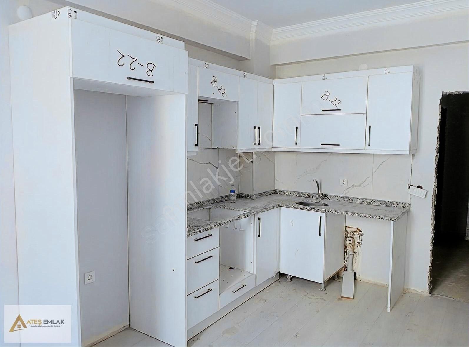 Ateş Emlaktan Satılık 1+1 Daire