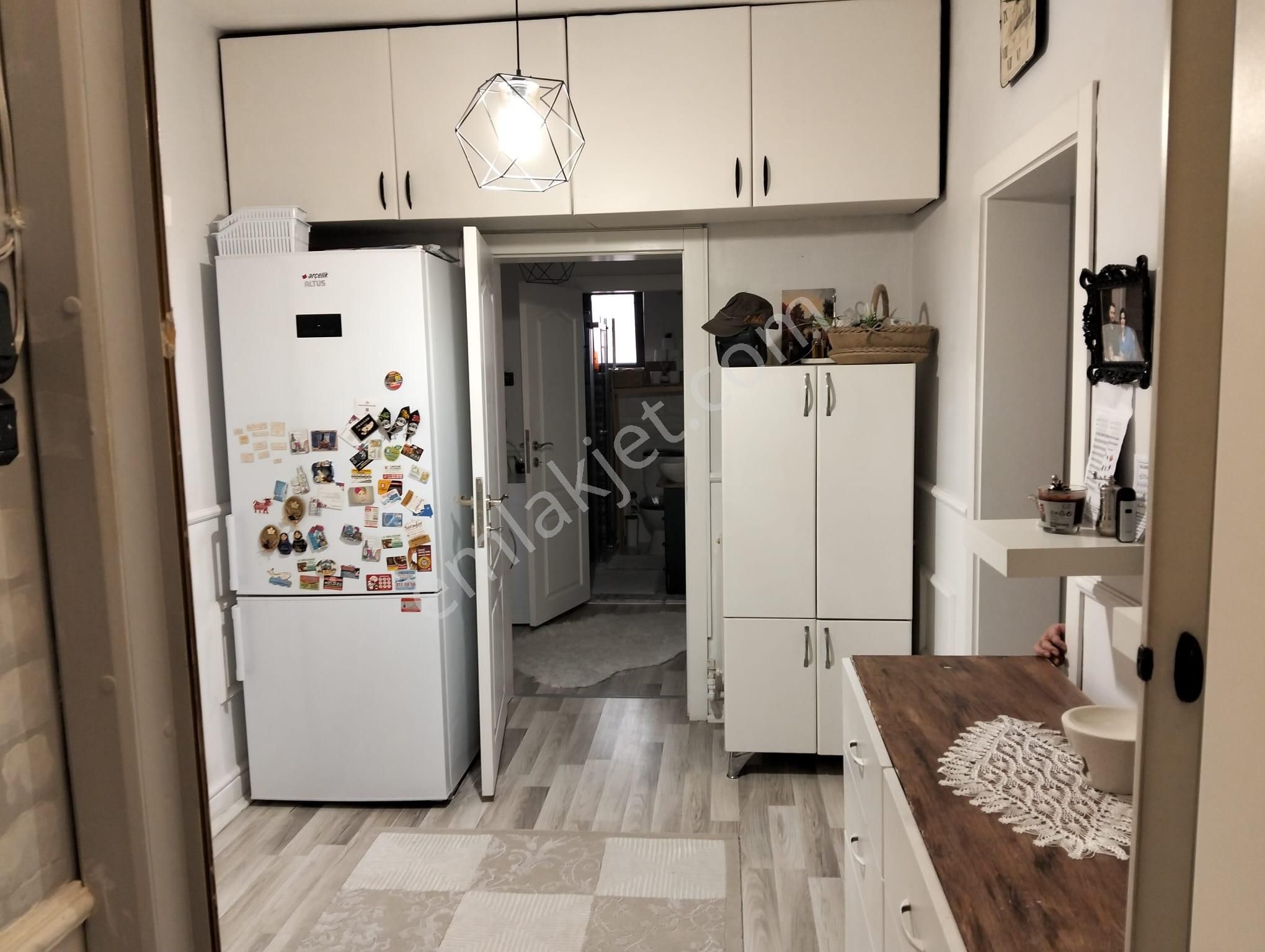 Aydınlıkevlerde Merkezi Konumda Katta 3+1 Satılık Daire