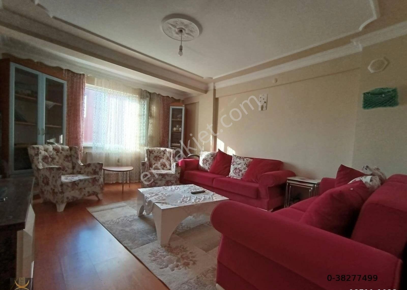 Poyraz Emlak'tan Emek Mahallesı Ertaş Caddesi Yakını 2+1 95m² Satılık Daire