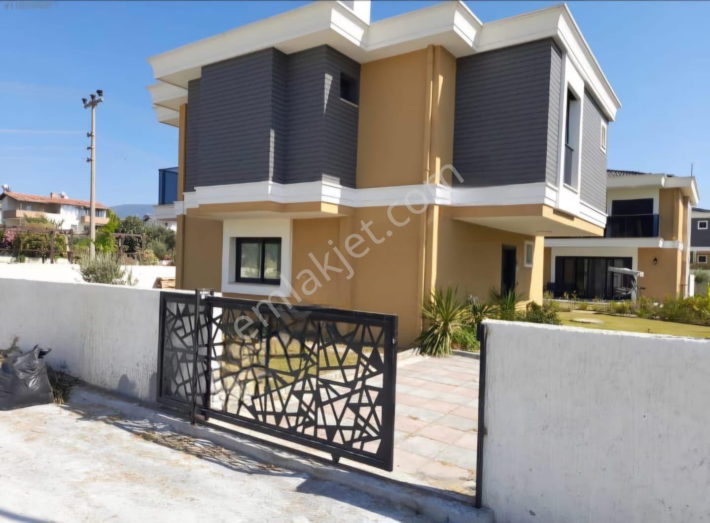 Davutlarda Sahile 400mt Yürüme Mesafesinde 3+1 140m2 Dubleks Müsterek Havuzlu Lux Villa - Görsel 23