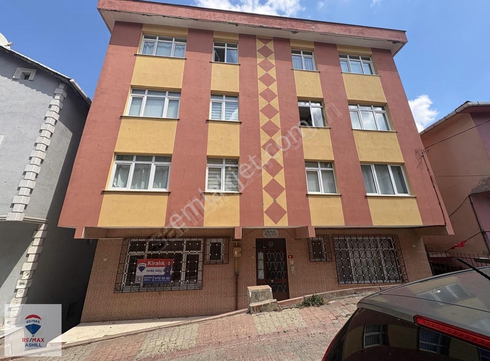 Üsküdar Kirazlıtepe Mah.kiralık Kullanışlı Geniş 2+1 Daire
