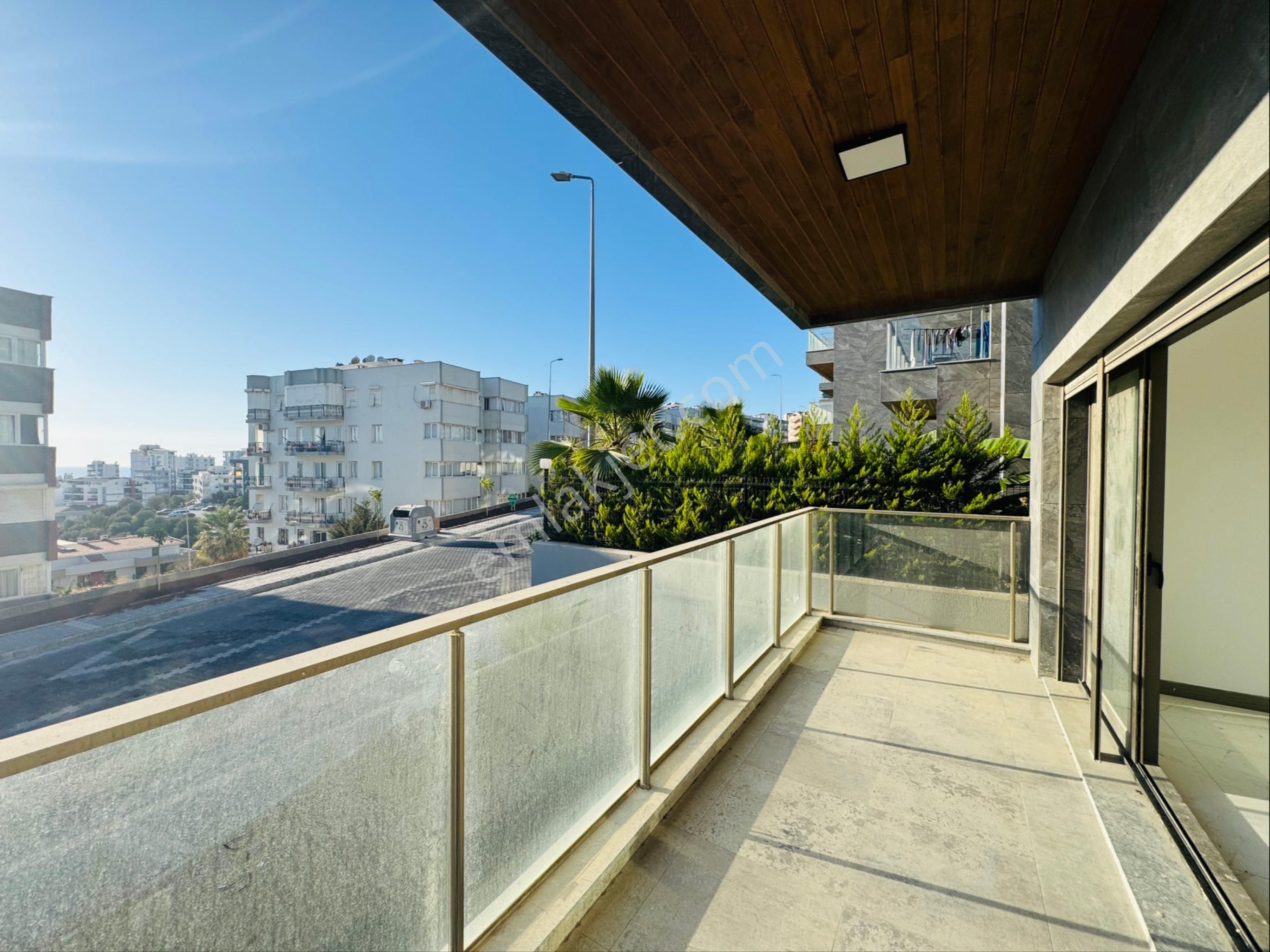 Kuşadası Ege Mahallesinde Havuzlu Satılık 2+1 Rezidans Daire - Görsel 23