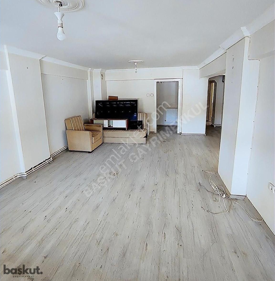 Başkut Emlak'tan Manavkuyu 'da 3+1 Kiralık Daire